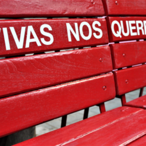 25N: la Consejería en Violencia de Género del instituto convoca a participar de la intervención «Bancos rojos»